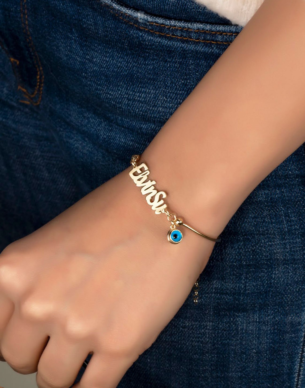 Cam Gözlü İsimli Gümüş Bayan Bilekliği