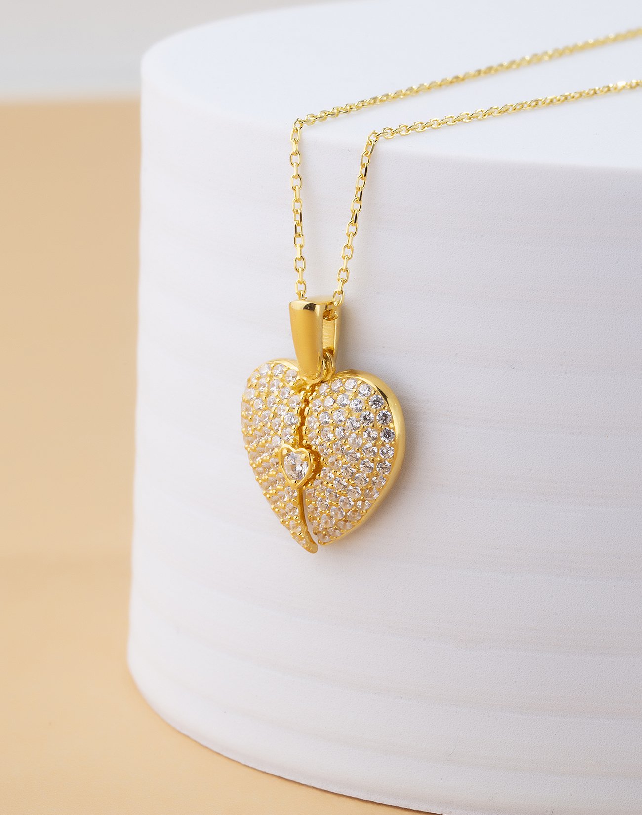 Kişiye Özel Pırlanta Tasarımı Açılan Kalp Gümüş Kolye