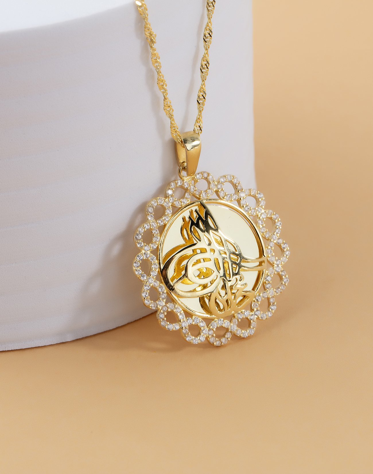 Sonsuzluk Çerçeveli Gümüş Tuğra Kolye