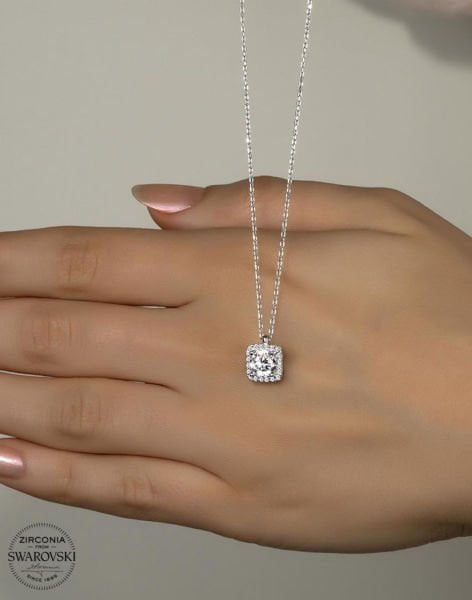 Kare Gümüş Swarovski Kolye