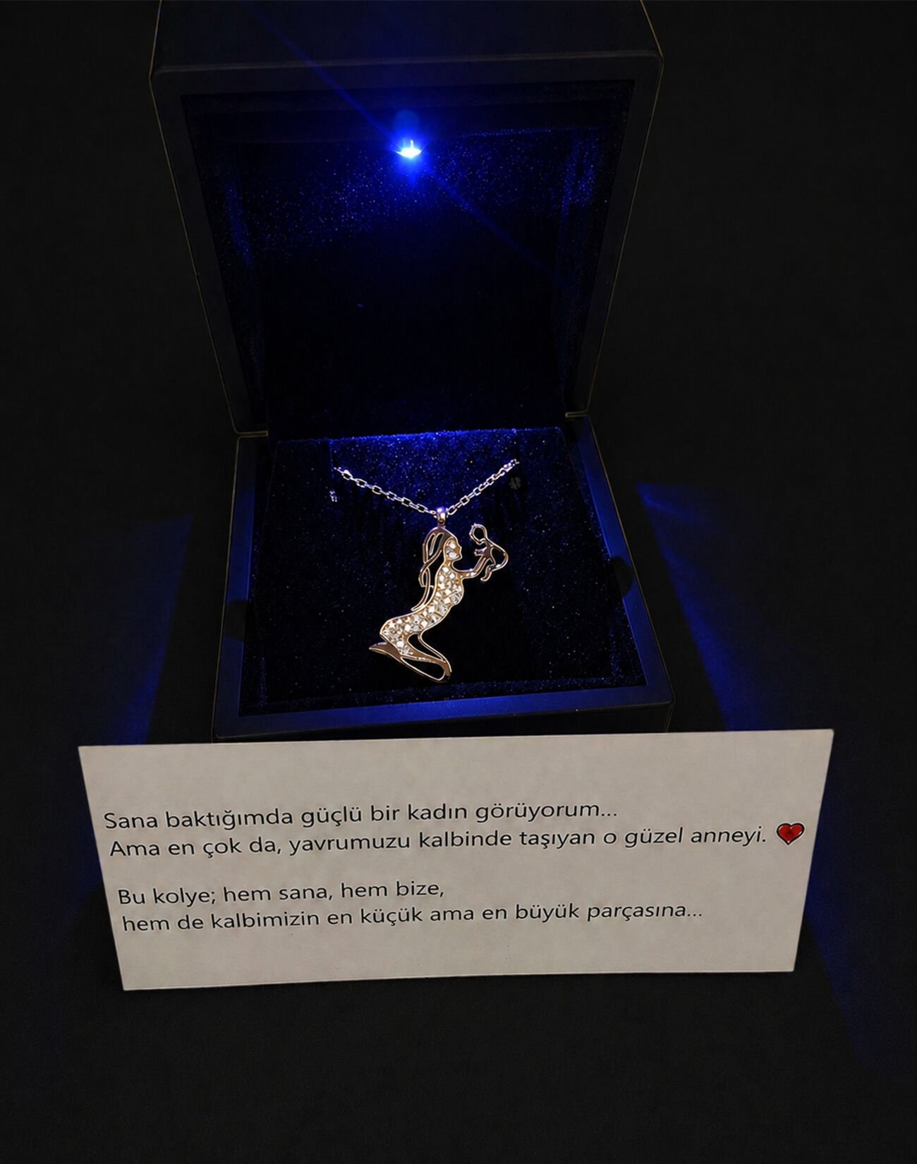 Işıklı Kutuda Ana Kucağı Gümüş Kolye