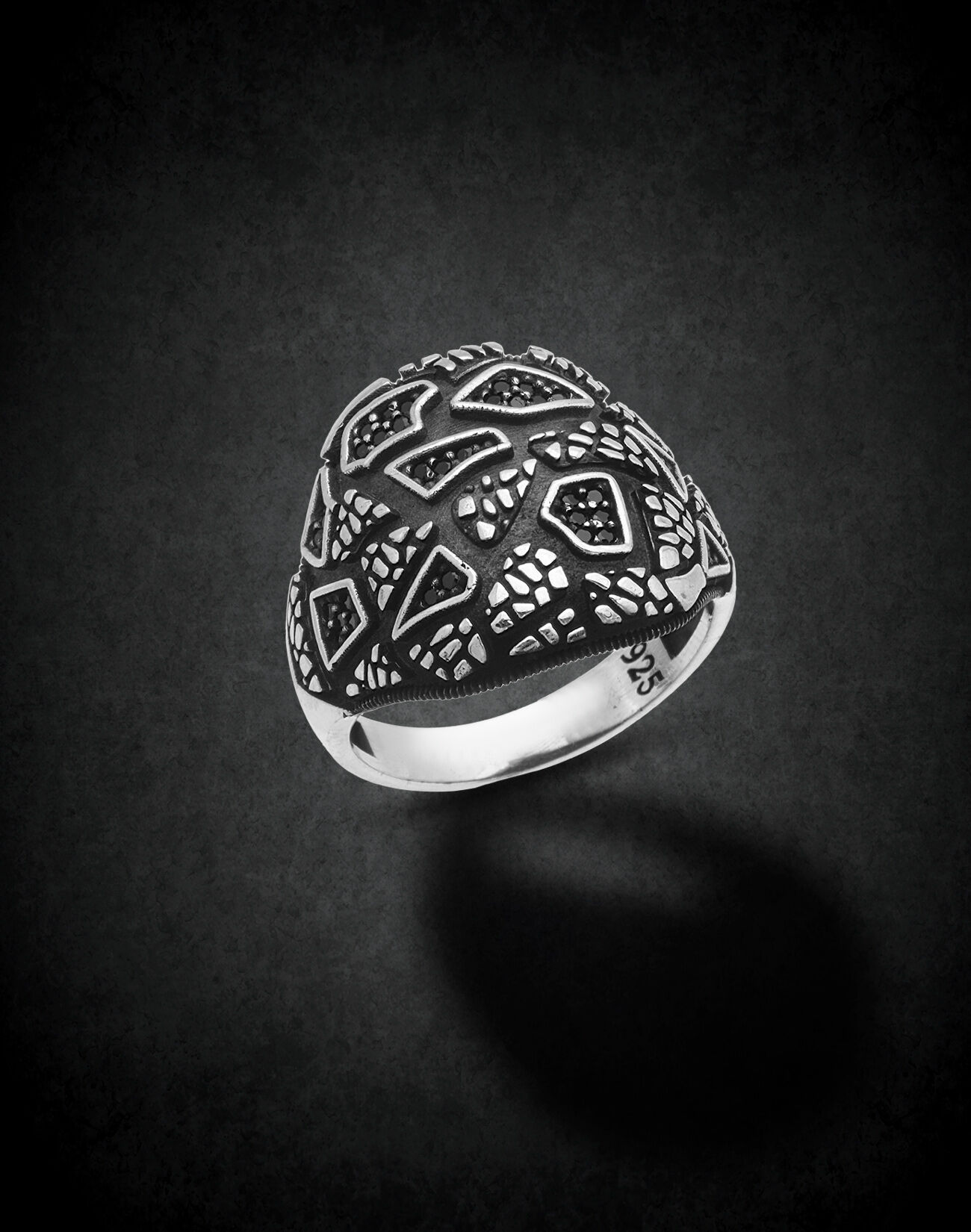 El İşçiliği Özel Tasarım Parça Yüzük