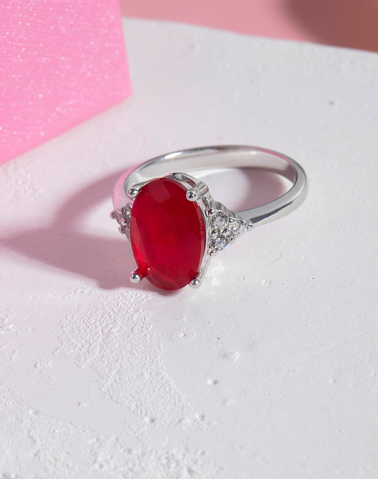 925 Ayar Garnet Rengi Taşlı Oval Taşlı Gümüş Yüzük