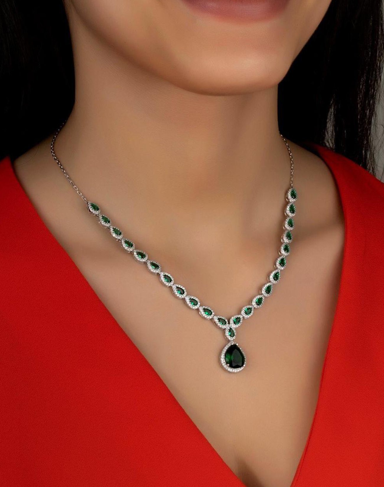 Zümrüt Yol Damla Taşlı Gümüş Gerdanlık