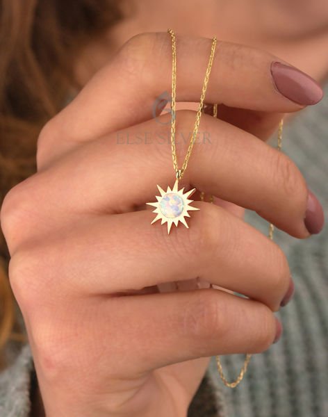 Opal Taşlı Gümüş Güneş Kolye