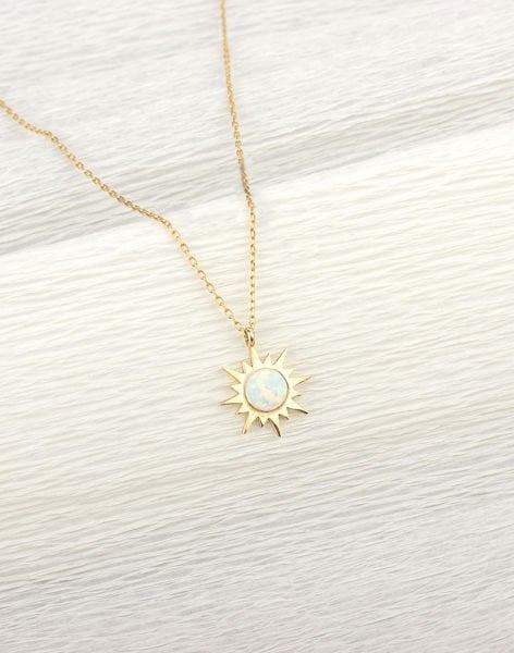 Opal Taşlı Gümüş Güneş Kolye