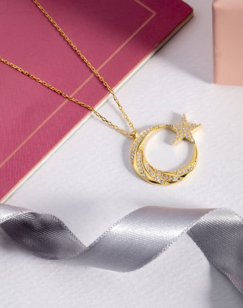 Zarif Tasarımlı Kaz Ayağı Elmas Modeli Ay Yıldız Kolye 14 Ayar Altın Kaplama