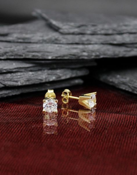 Tek Taşlı Gümüş Küpe