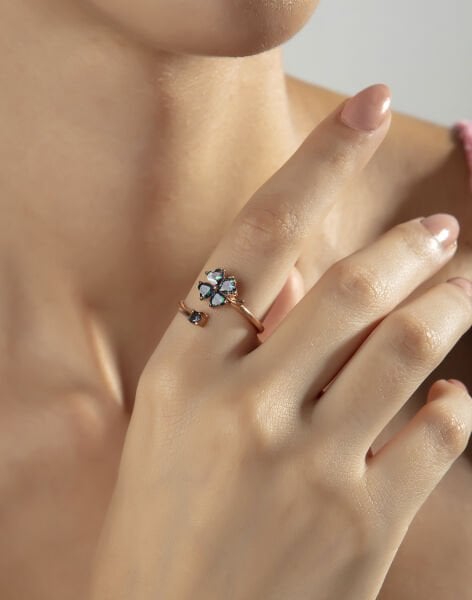 Mistik Topaz Taşlı Yonca Gümüş Yüzük