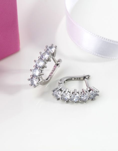 Zirkon Taşlı Beştaş Gümüş Küpe Rodyum Kaplama