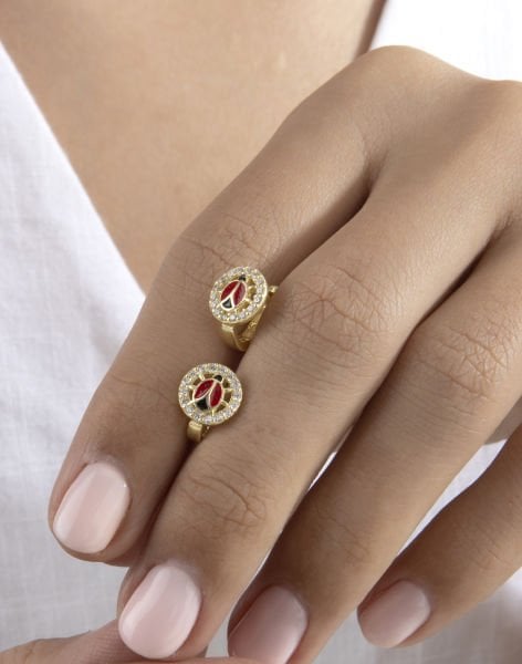 Mineli Uğur Böcekli Yuvarlak Taşlı Gümüş Çocuk Küpesi 14 Ayar Altın Kaplama