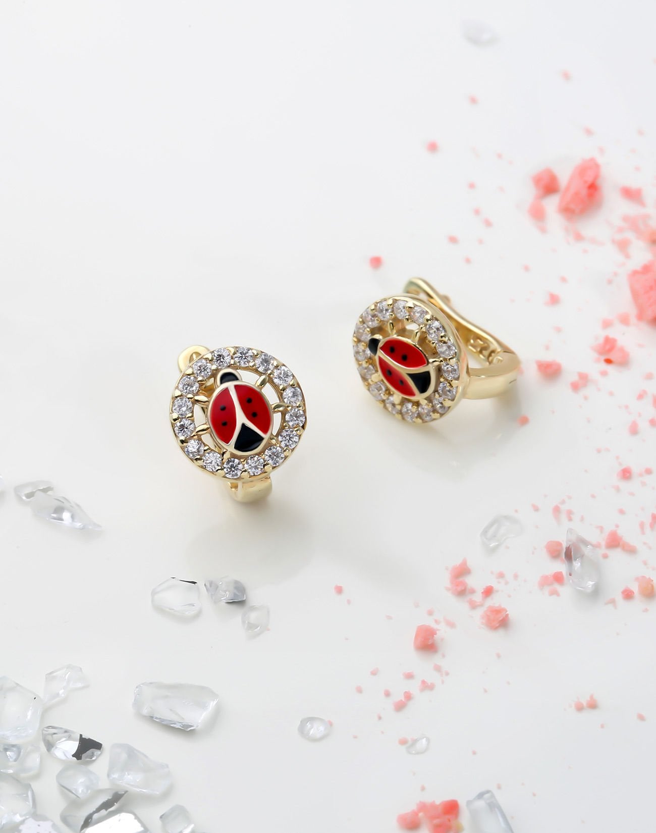 Mineli Uğur Böcekli Yuvarlak Taşlı Gümüş Çocuk Küpesi 14 Ayar Altın Kaplama