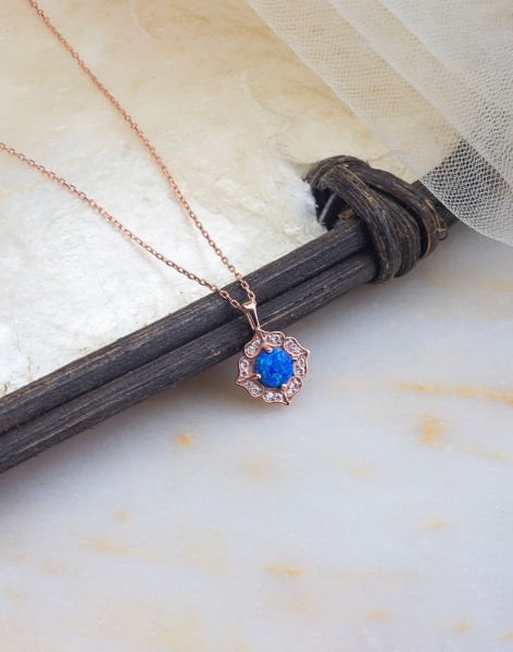 925 Ayar Gümüş Opal Taşlı Sultan Kolye BEYAZ