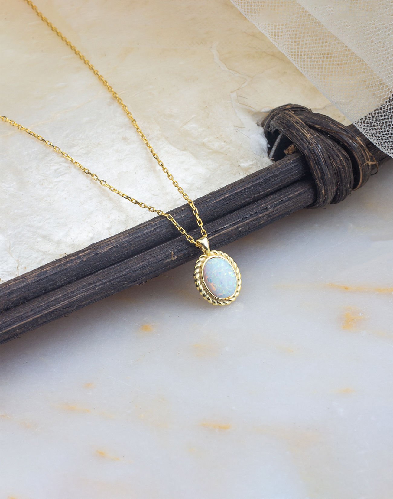 925 Ayar Opal Taşlı Oval Minimal Gümüş Kolye