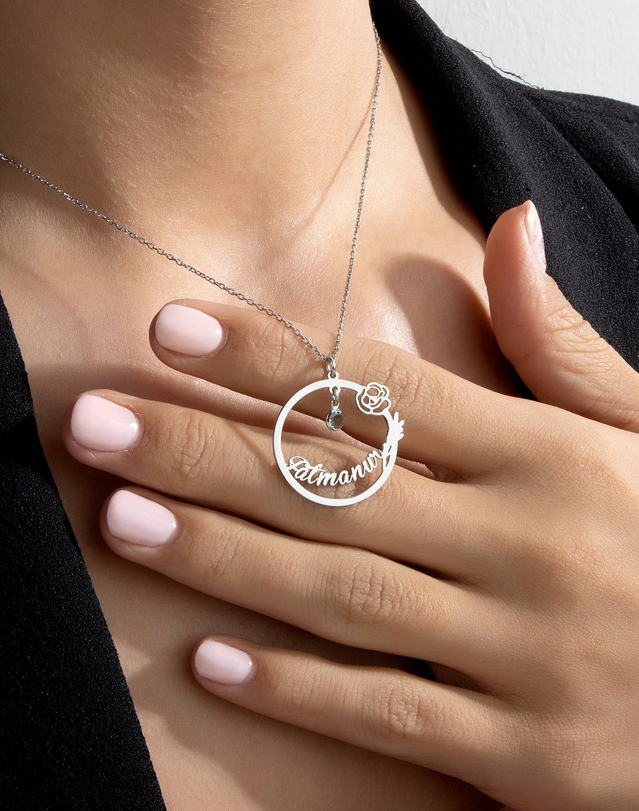 Doğum Çiçeği ve Doğum Taşlı İsimli Gümüş Kolye Rodyum Kaplama