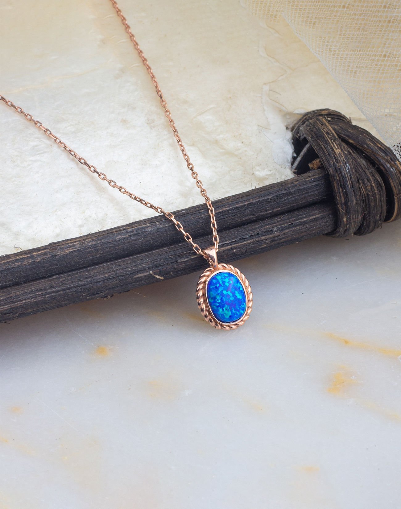 925 Ayar Mavi Opal Taşlı Oval Minimal Gümüş Kolye